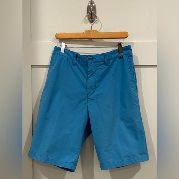 Travis Mathew Shorts - Picture 2 of 3